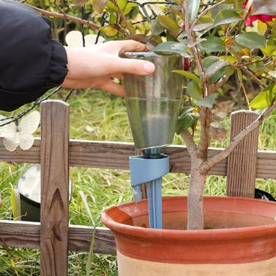 Arrosage par goutte a goutte O-Drp bleu dans une plante exterieure