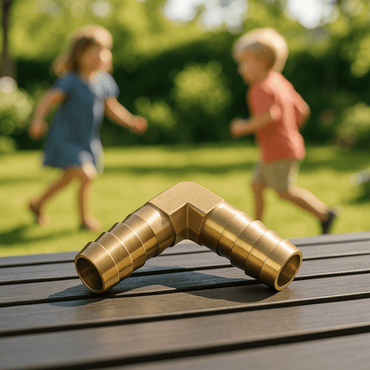 Embout Tuyau Arrosaage Connecteur L Cannelé sur table jardin extérieur