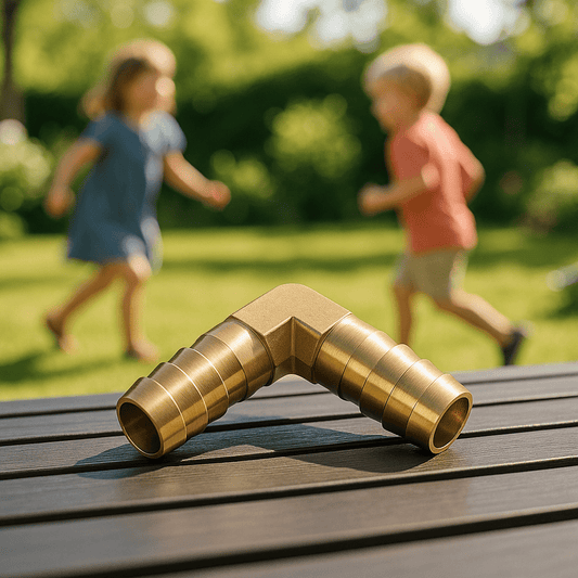 Embout Tuyau Arrosaage Connecteur L Cannelé sur table jardin extérieur