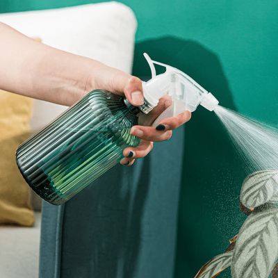Pulvérisateur à main Romatico Spray en action