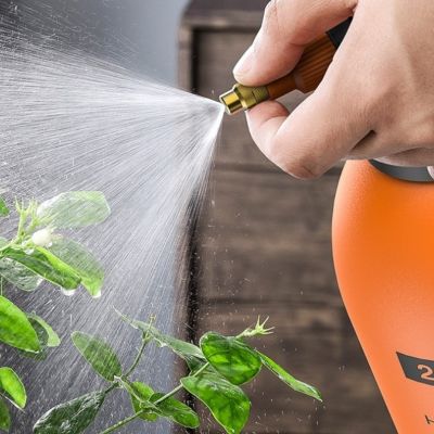 ajustement de la buse du Pulvérisateur jardin Aquapulse duo orange 