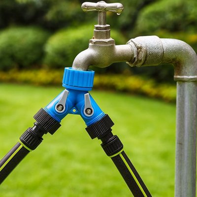 Raccord pour tuyau arrosage en Y GardenPlus utile au jardin