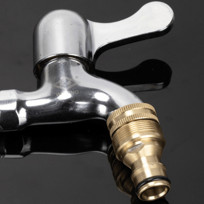 Raccord tuyau arrosage connecteur rapide QuickBrass sur adapteur robinet 