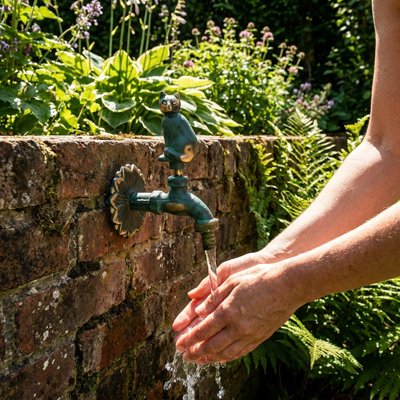 Robinet pour fontaine exterieure Chat Majeste stylé lavage mains